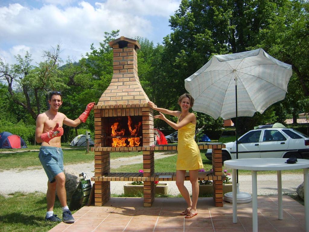 Camping Notre Dame Otel Castellane Oda fotoğraf